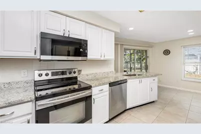 3804 SE 10th Pl, Cape Coral, FL 33904 - Photo 7