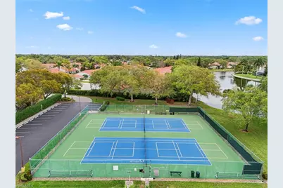 311 Henley Dr, Naples, FL 34104 - Photo 41