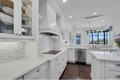 3323 Atlantic Cir, Naples, FL 34119 - Photo 11