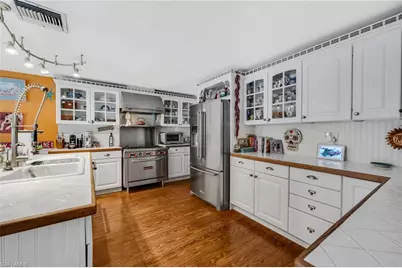 1541 Mandarin Rd, Naples, FL 34102 - Photo 9