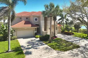 26881 Wyndhurst Ct, Bonita Springs, FL 34134 - Photo 3