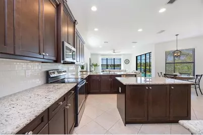 13905 Luna Dr, Naples, FL 34109 - Photo 7