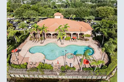 7918 Bristol Cir, Naples, FL 34120 - Photo 5