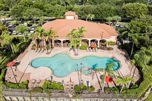 7918 Bristol Cir, Naples, FL 34120 - Photo 5