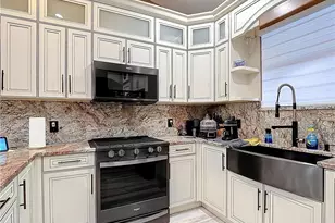 1845 Desoto Blvd N, Naples, FL 34120 - Photo 7