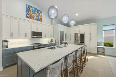 9515 Mariners Cove Ln, Fort Myers, FL 33919 - Photo 5