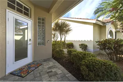9515 Mariners Cove Ln, Fort Myers, FL 33919 - Photo 3