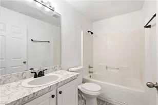 2009 NE 13th Pl, Cape Coral, FL 33909 - Photo 19