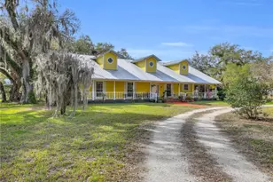 1712 Frontier Cir, Labelle, FL 33935 - Photo 1