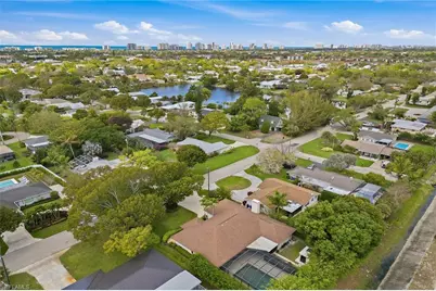 2752 14th St N, Naples, FL 34103 - Photo 3