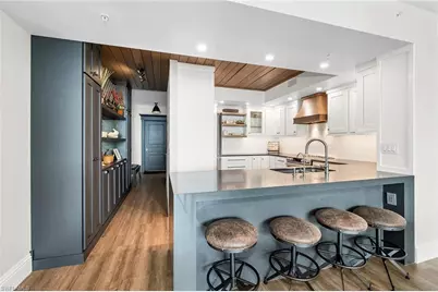 3000 Oasis Grand Blvd #1004, Fort Myers, FL 33916 - Photo 5