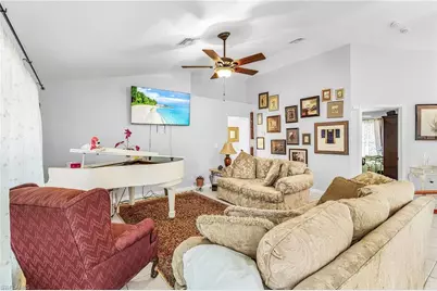 442 Willowbrook Dr, Lehigh Acres, FL 33972 - Photo 5