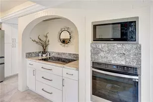 7235 Lake Dr, Fort Myers, FL 33908 - Photo 11