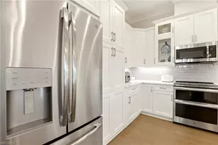 5962 Haiti Dr, Naples, FL 34113 - Photo 11