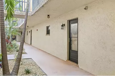12491 McGregor Blvd #7, Fort Myers, FL 33919 - Photo 3