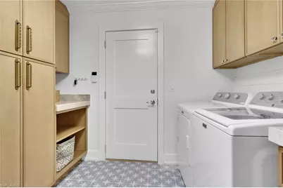 1325 Kings Way, Naples, FL 34104 - Photo 9