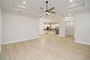 9122 Isla Bella Cir, Bonita Springs, FL 34135 - Photo 5