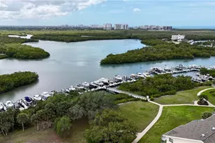 320 Horse Creek Dr, Naples, FL 34110 - Photo 7