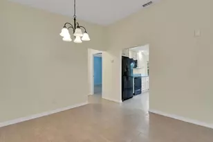 260 12th St SE, Naples, FL 34117 - Photo 7