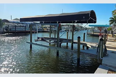 3811 Coconut Dr, Saint James City, FL 33956 - Photo 5