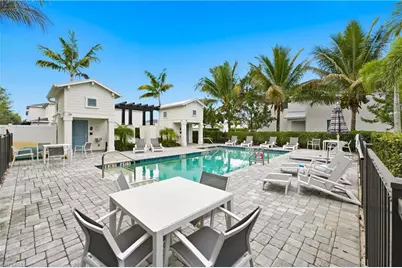 13017 Pembroke Dr, Naples, FL 34105 - Photo 31