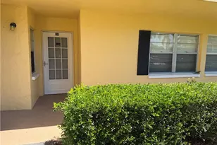 1085 Forest Lakes Dr, Naples, FL 34105 - Photo 3