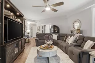 88 Silver Oaks Cir, Naples, FL 34119 - Photo 7