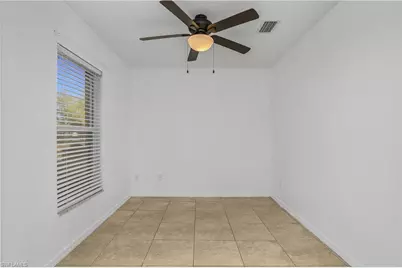 5172 Leeds Rd, Fort Myers, FL 33907 - Photo 9