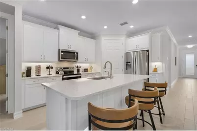 379 Grace Bay Ln, Naples, FL 34114 - Photo 5