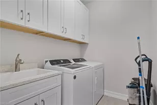 379 Grace Bay Ln, Naples, FL 34114 - Photo 19