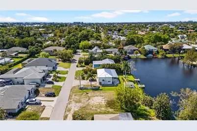 3916 Bennett Ln, Bonita Springs, FL 34134 - Photo 23