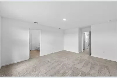 1028 Caloosa Breeze Dr, Labelle, FL 33935 - Photo 13