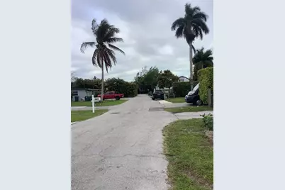 3323 Guilford Ct, Naples, FL 34112 - Photo 11