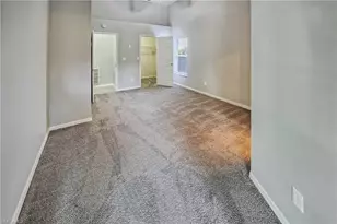 6721 Sloane Pl, Naples, FL 34104 - Photo 11