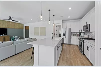 10137 Seaside Way, Bonita Springs, FL 34135 - Photo 29