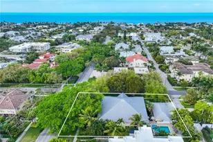 281 4th St S, Naples, FL 34102 - Photo 3