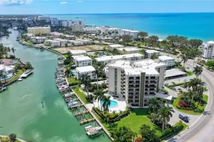 2150 Gulf Shore Blvd N, Naples, FL 34102 - Photo 45