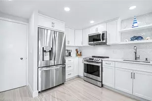 2150 Gulf Shore Blvd N, Naples, FL 34102 - Photo 11