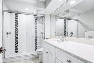 2150 Gulf Shore Blvd N, Naples, FL 34102 - Photo 15