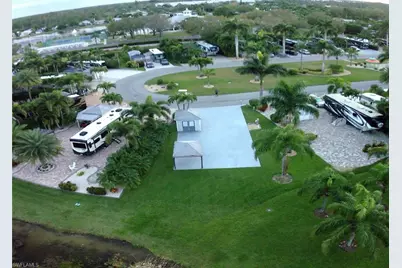 10171 Shadowood Ct, Fort Myers, FL 33905 - Photo 3