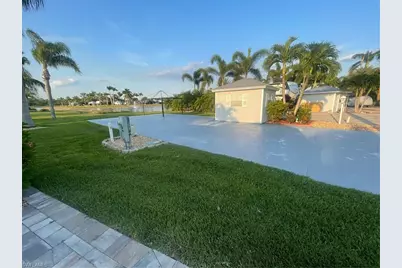 10171 Shadowood Ct, Fort Myers, FL 33905 - Photo 11