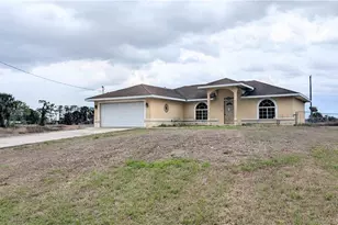 3017 S Balsam Cir, Labelle, FL 33935 - Photo 1