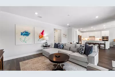 10428 Ventana Ln, Naples, FL 34120 - Photo 9