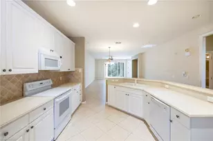 4884 Hampshire Ct, Naples, FL 34112 - Photo 13