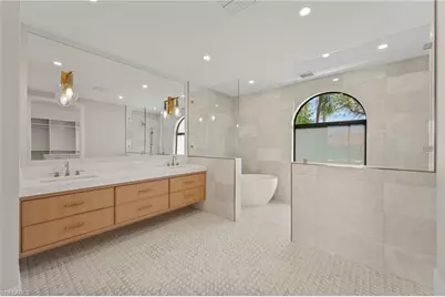 207 Monterey Dr, Naples, FL 34119 - Photo 15