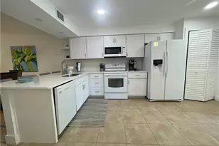 28940 Bermuda Pointe Cir, Bonita Springs, FL 34134 - Photo 7