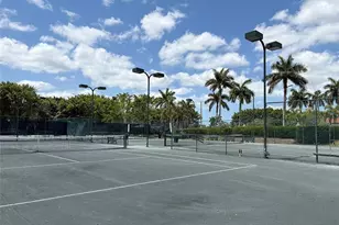 6795 Huntington Lakes Cir, Naples, FL 34119 - Photo 33