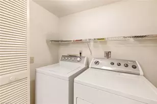 7260 Coventry Ct, Naples, FL 34104 - Photo 21