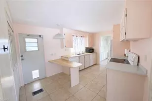 26110 Princess Ln, Bonita Springs, FL 34135 - Photo 5