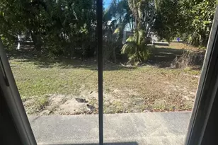 3953 Pearl St, Fort Myers, FL 33916 - Photo 9